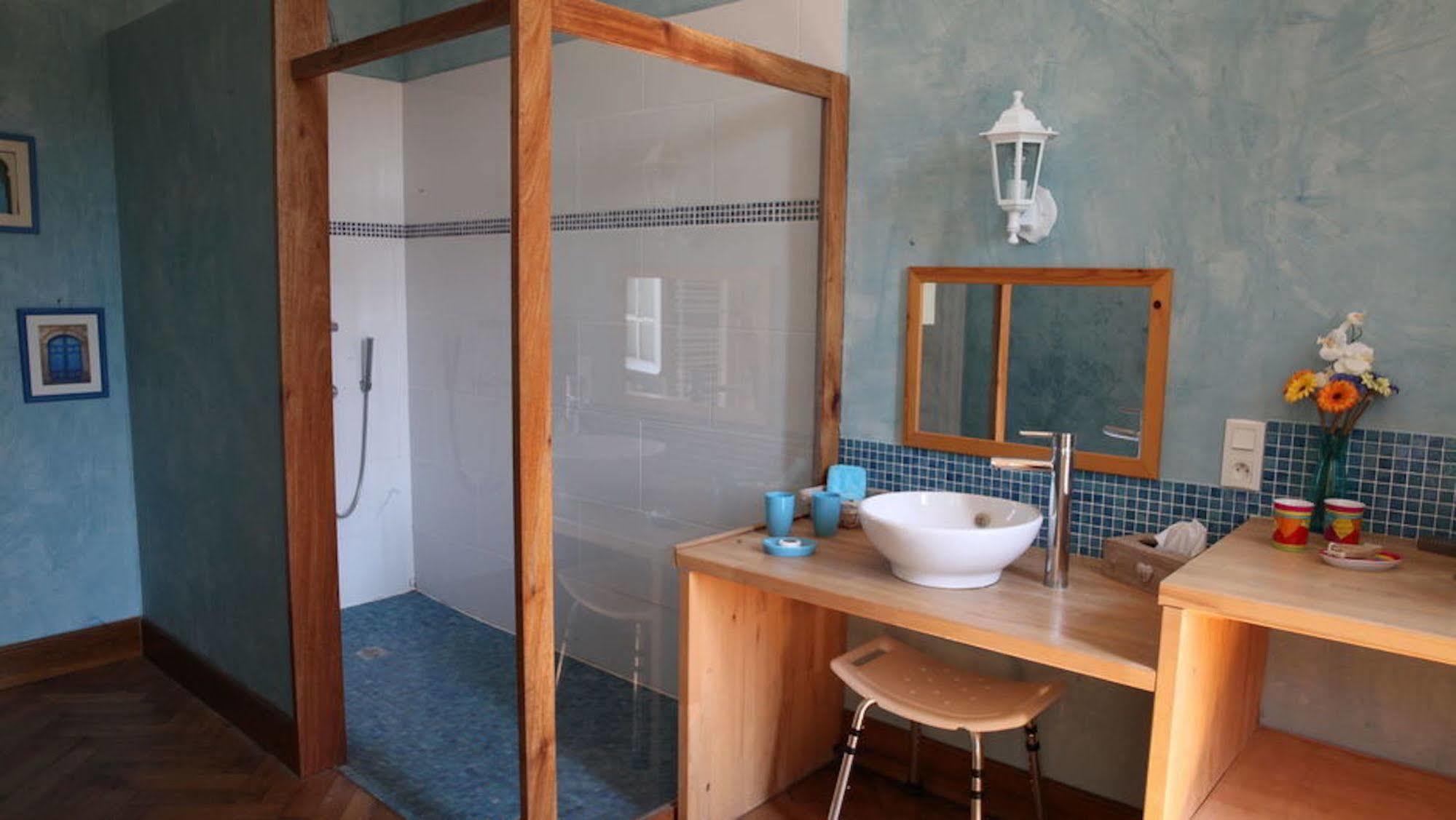 Domaine Des Deux Cedres Bed and Breakfast Gauriac Eksteriør billede