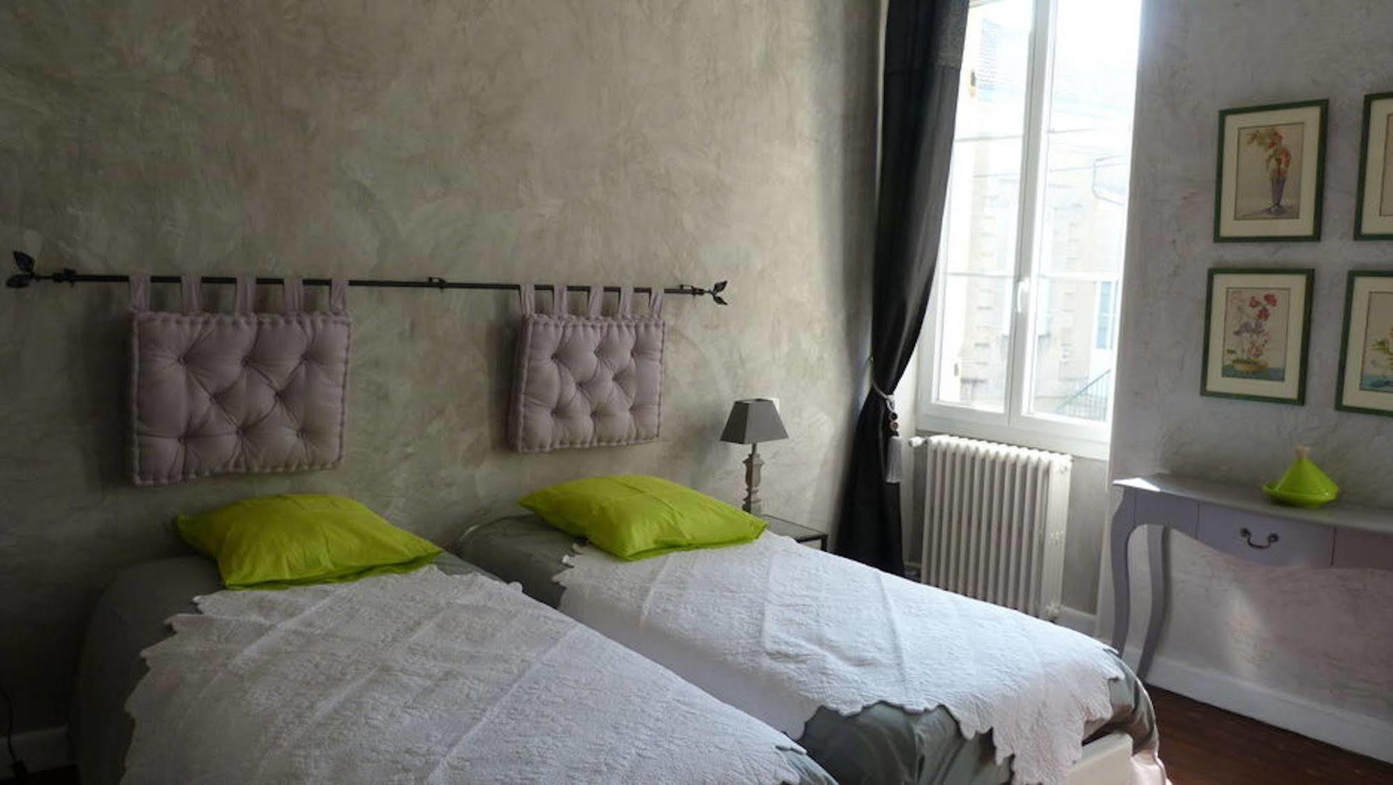 Domaine Des Deux Cedres Bed and Breakfast Gauriac Eksteriør billede